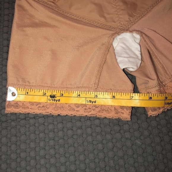 Vintage Shapewear girdle high waisted slimmer with leg shaper nude Small - Picture 11 of 11